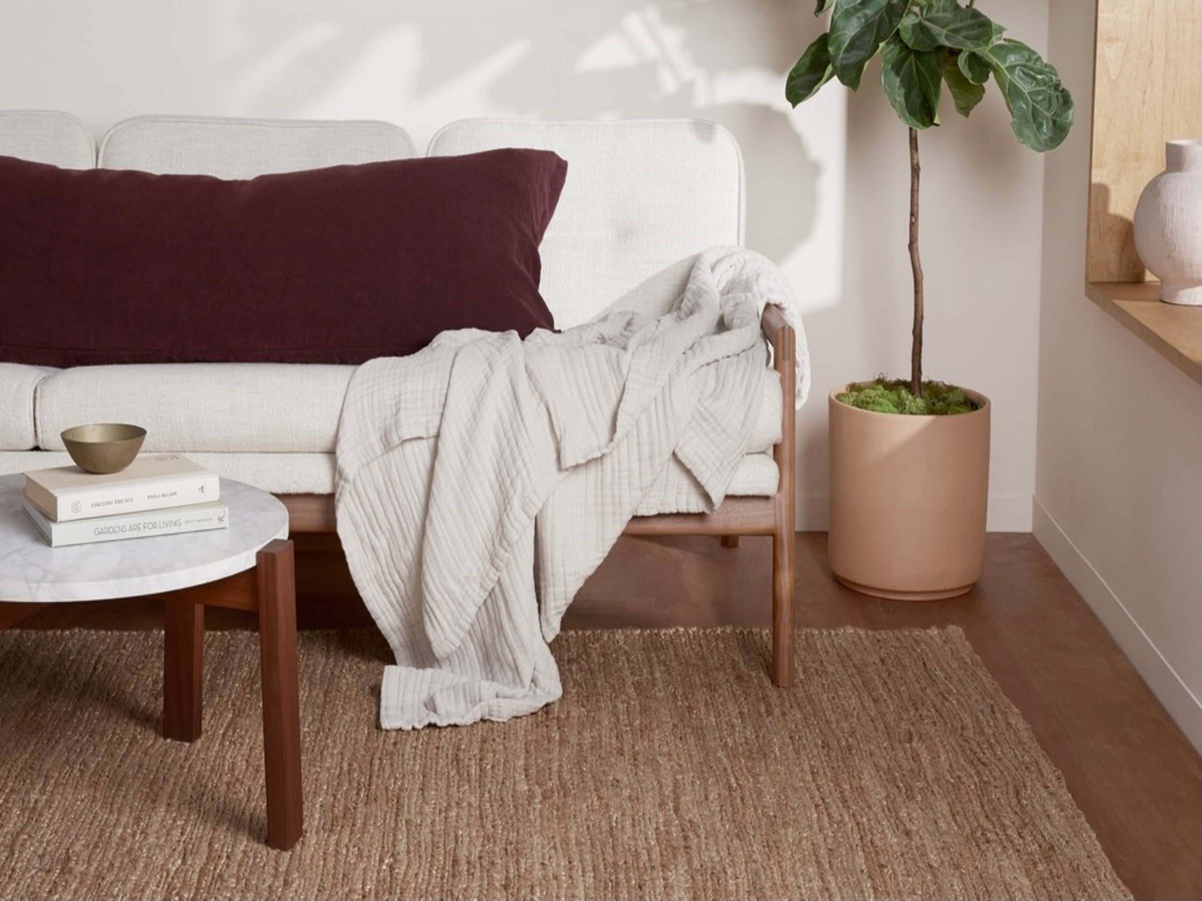 What is a Jute Rug? Jute Rug Decor & Care Tips