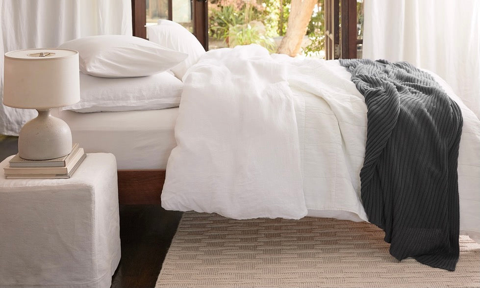 17+ Rug Styling Ideas You Should Consider for Your Home