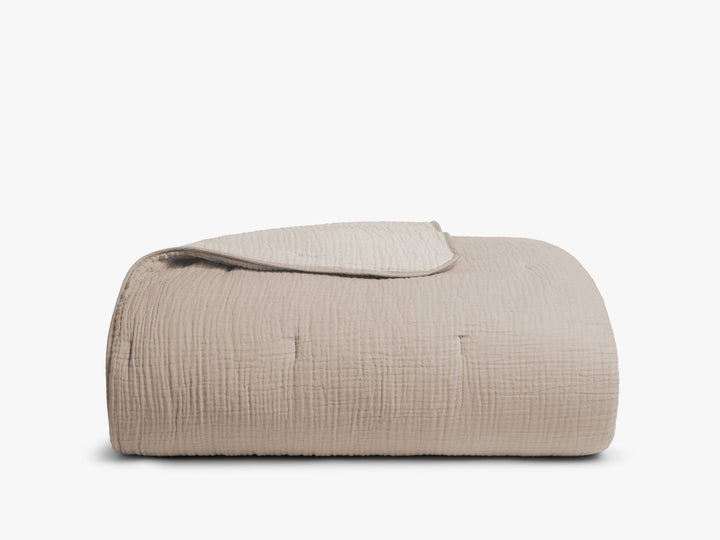 Organic Cloud Cotton Quilt (Natural and Ivory)