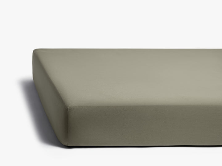 Percale Crib Sheet (Moss)