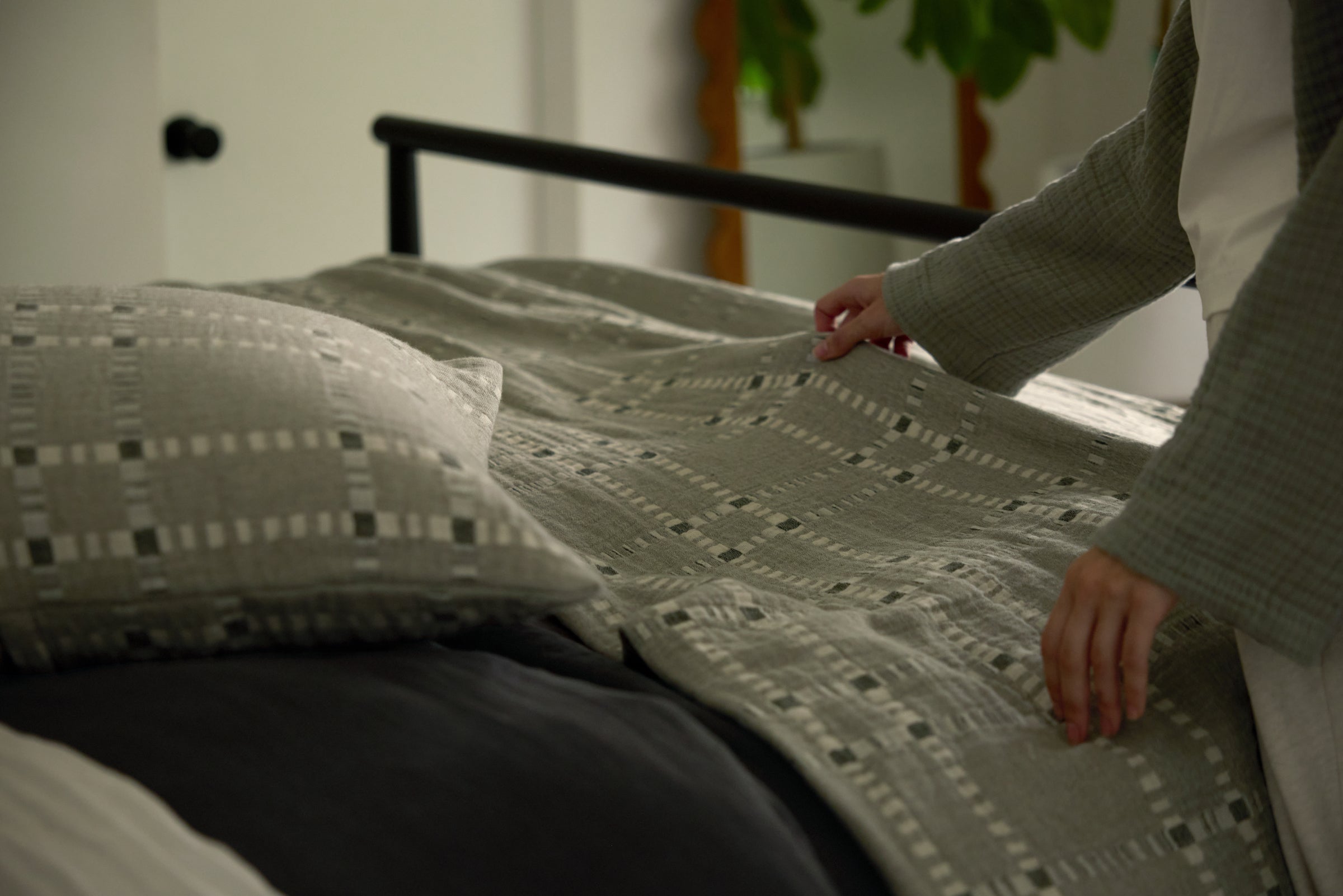 Grid Cotton Wool Coverlet - Thumbnail 4