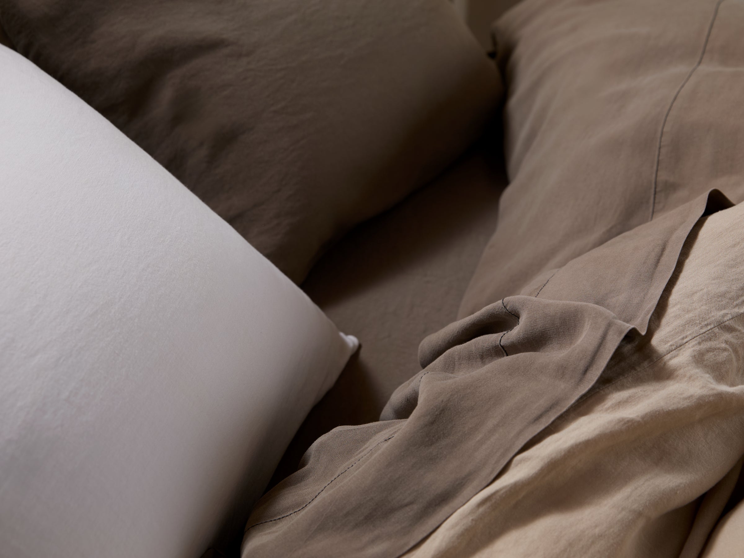 Parachute Heirloom Tencel Linen Duvet Cover - Thumbnail 4