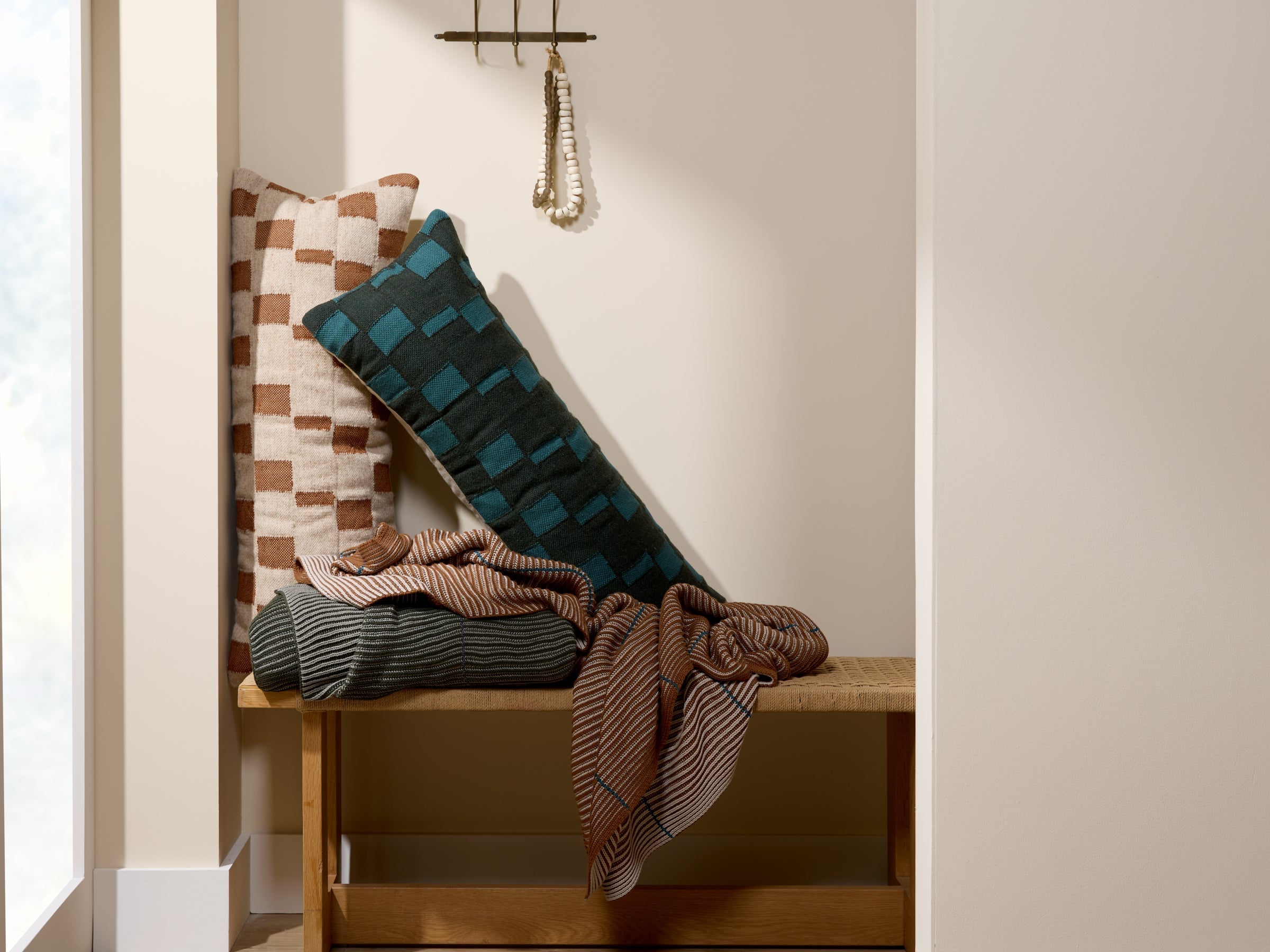 Modern Wool Lumbar Pillow Cover - Thumbnail 3