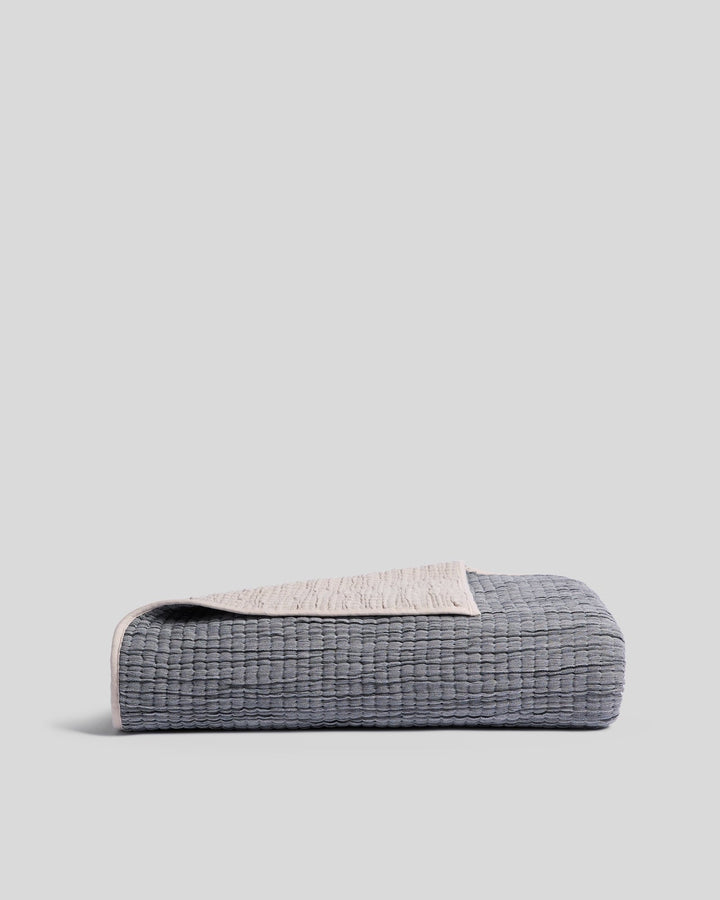 Organic Channel Gauze Throw (Natural and Soft Black)