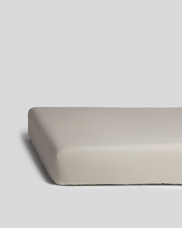 Percale Crib Sheet (Bone)