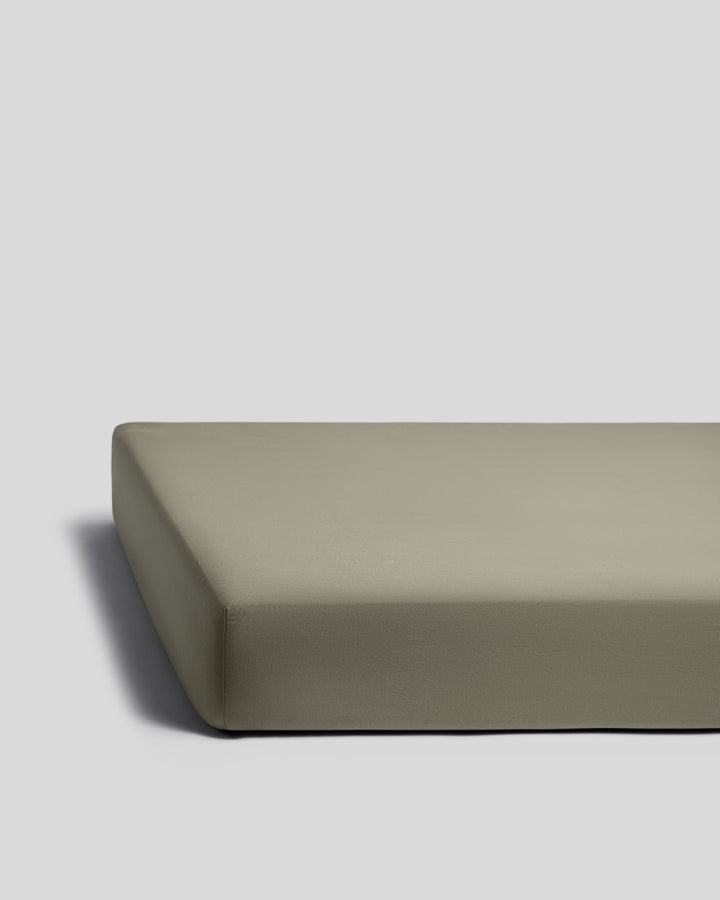 Percale Crib Sheet (Moss)