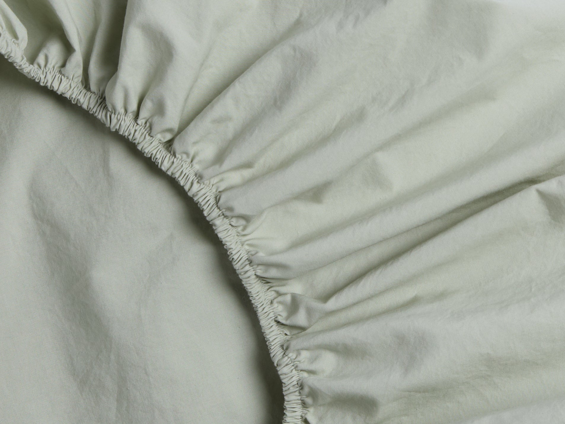 Percale Fitted Sheet | Parachute – Parachute Home